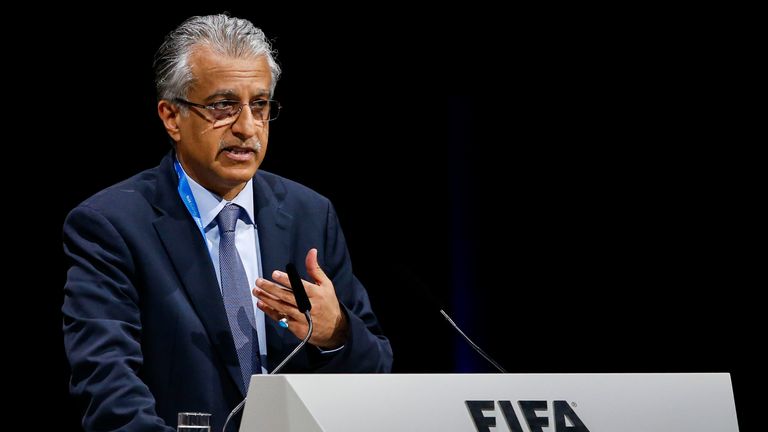 因凡蒂诺放弃出售世界杯股份计划，FIFA遭遇广泛反对
